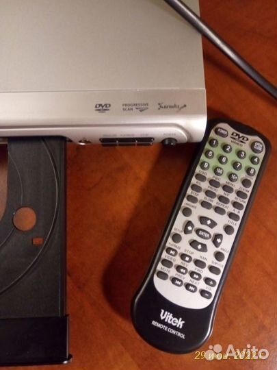 DVD Плеер Vitek VT-4002 SR/BK с функцией караоке