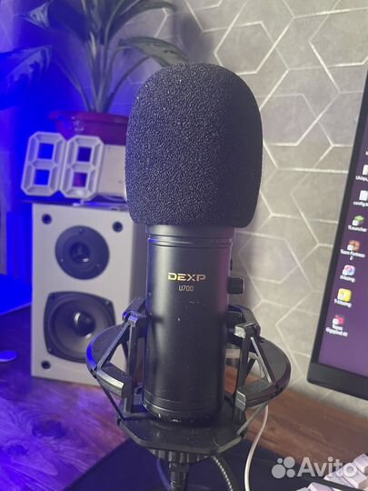 Студийный микрофон