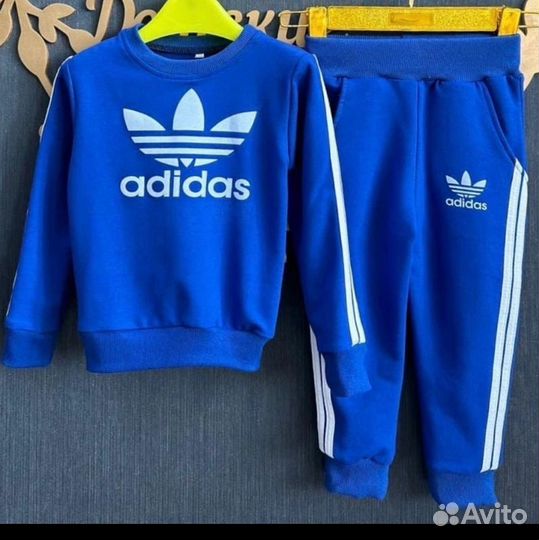 Спортивный костюм детский новый