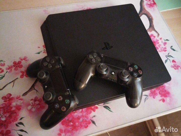 Sony PS4 slim 1tb