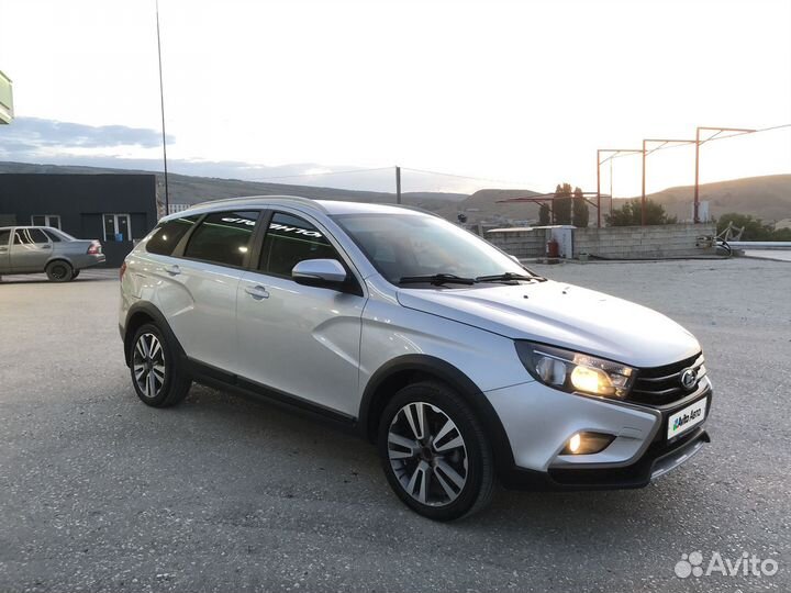 LADA Vesta Cross 1.8 AMT, 2017, 130 000 км