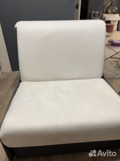 Диван раскладной белый