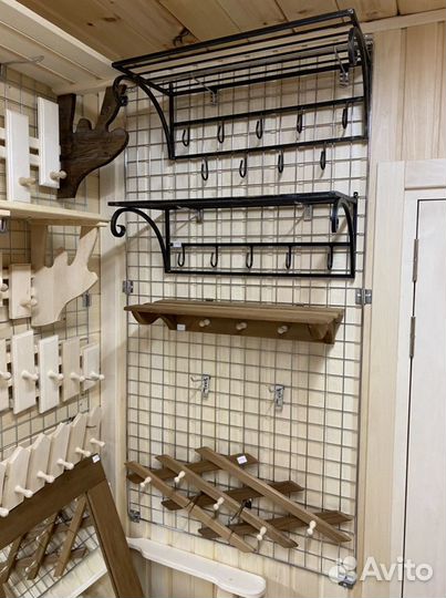 Вешалки полки для бани и сауны банные