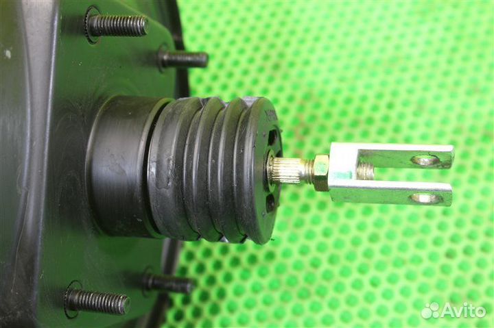 Вакуумный усилитель Toyota Hiace KZH106 1KZ-TE