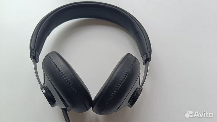 Наушники Philips SHP6000