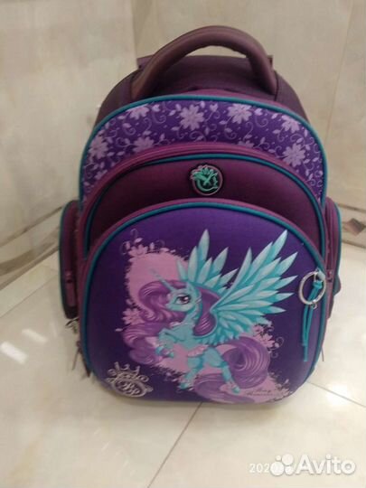 Рюкзак школьный