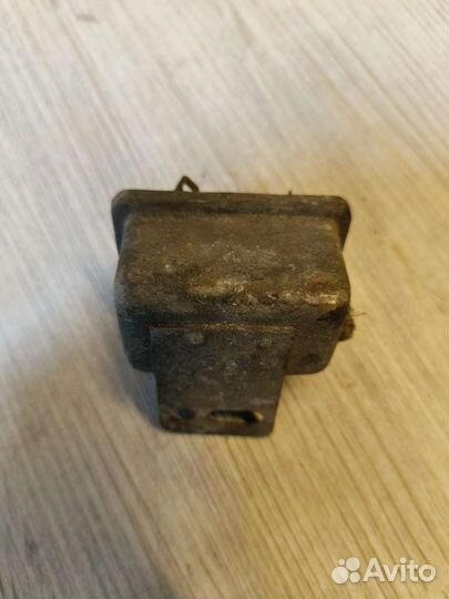 Реле стартера Jeep Cherokee XJ