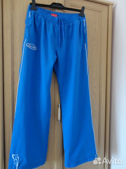 Спортивный костюм женский