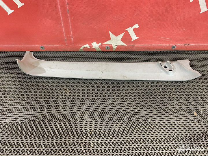 Накладка стойки лобового стекла правая Daf XF106