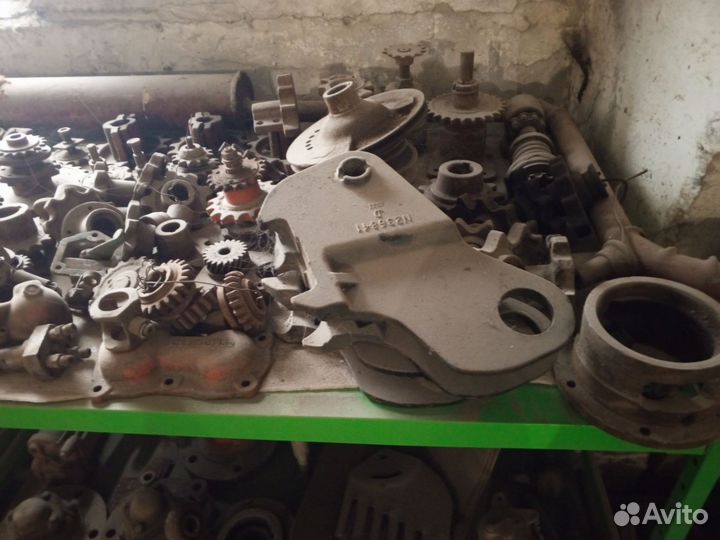 Продам запчасти на трактор Т 25