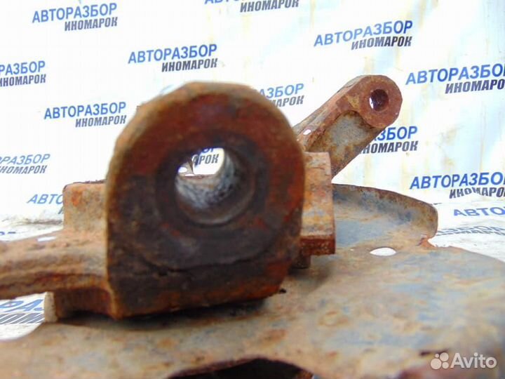 Кулак поворотный передний правый для Nissan Almera