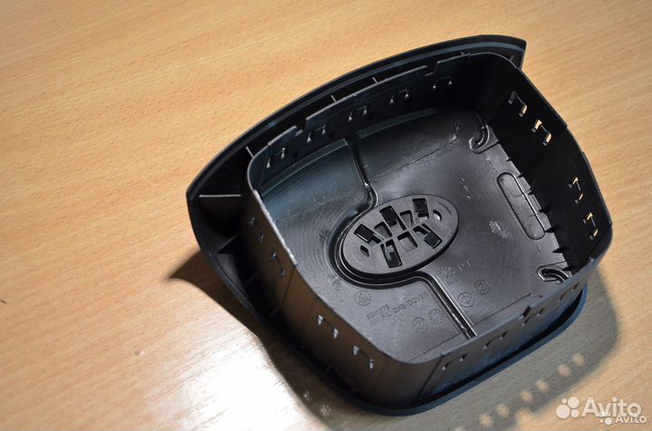 Крышка подушки безопасности Киа Соренто рестайлинг