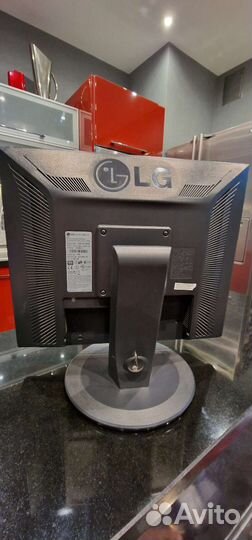 Монитор LG flatron L1950B