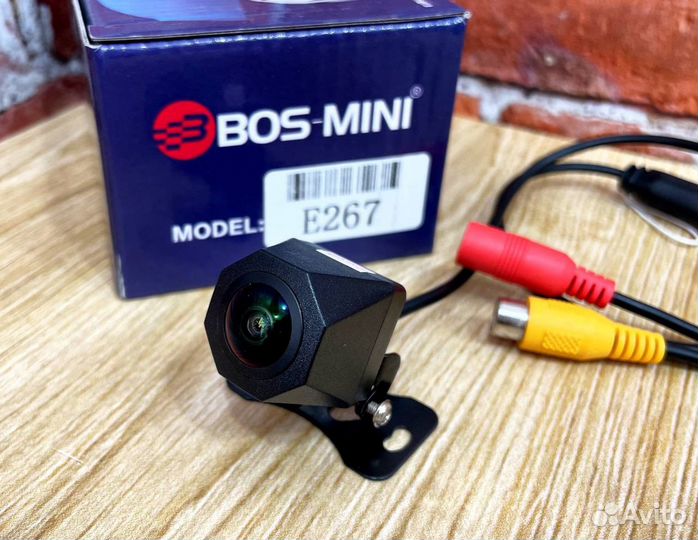 Камера заднего вида Bos mini E267