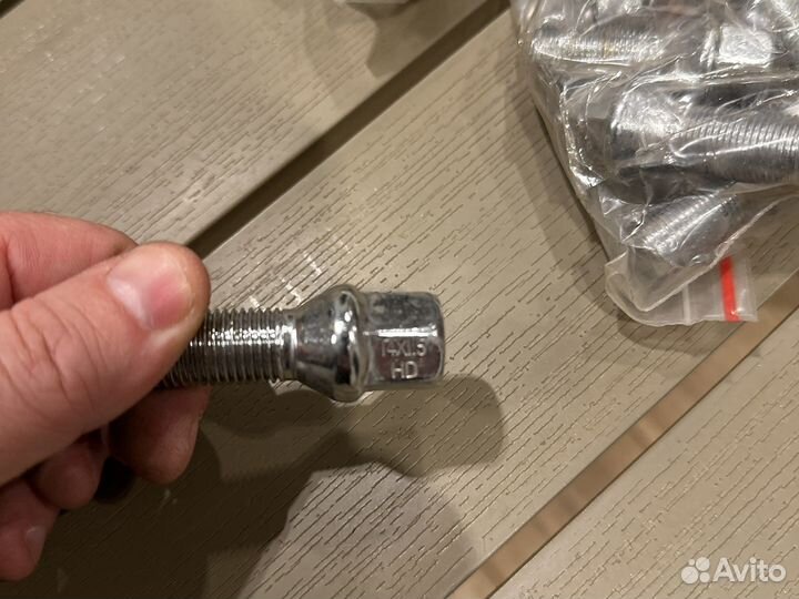 Колесные болты