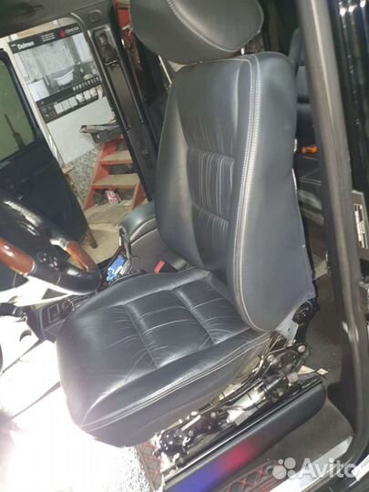 Сиденья передние на Мерседес G 2008AMG