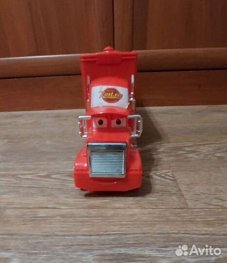 Большой грузовикMcQueen игрушка