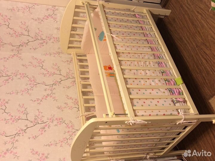 Детская кроватка