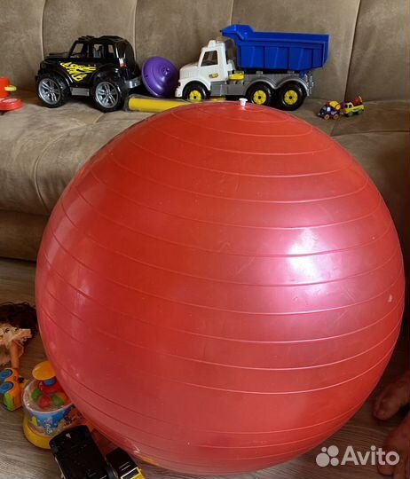 Мяч фитбол