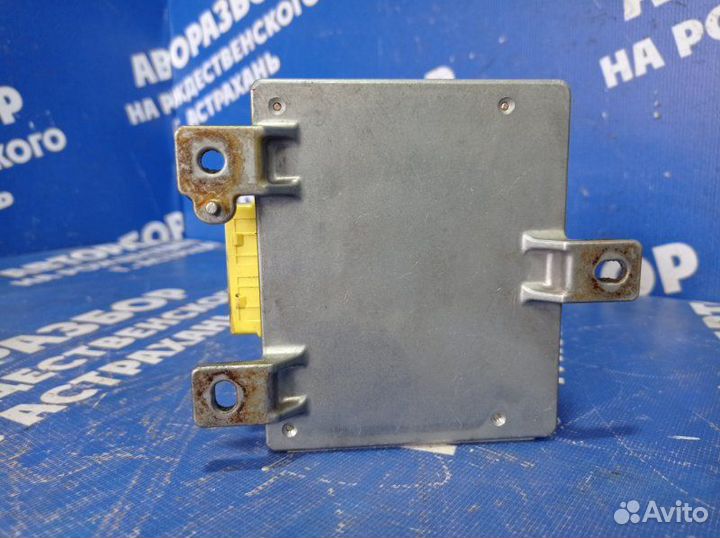 Блок управления airbag Honda Capa минивен D15B