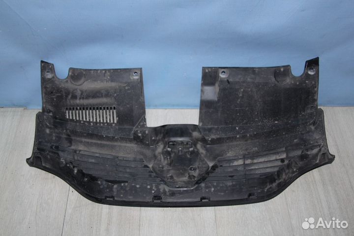 Решетка радиатора Renault Logan 2 Sandero 2 Логан