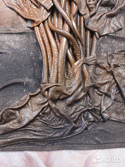 Настенное панно из нат кожи