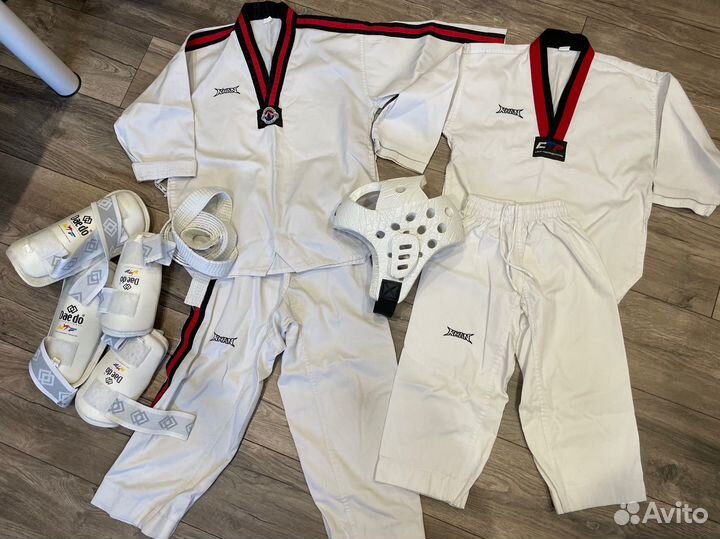 Форма для тхэквондо 120