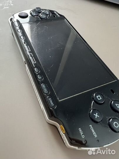 Sony PSP 3008 прошитая + комплект с чехлом