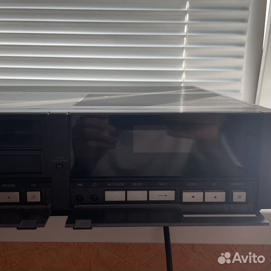 Видеокассетные проигрыватель