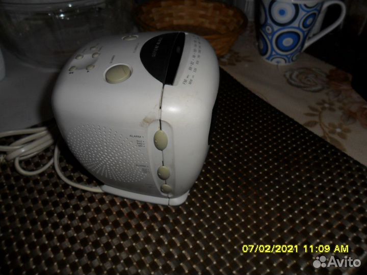 Часы\радио Philips-Aj 3140