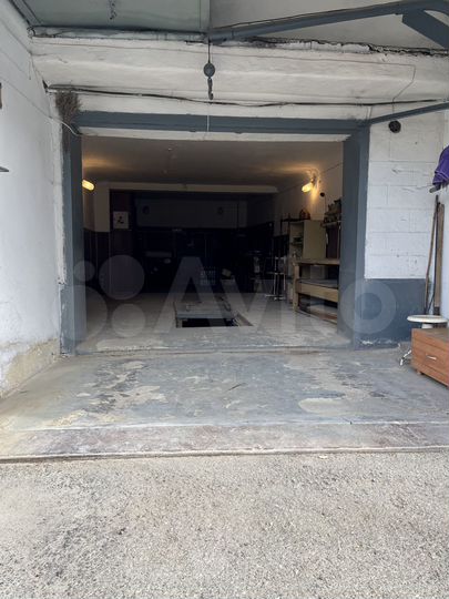 Гараж, > 30 м²