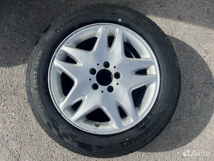 Kumho Ecsta HS52 225/55 R17