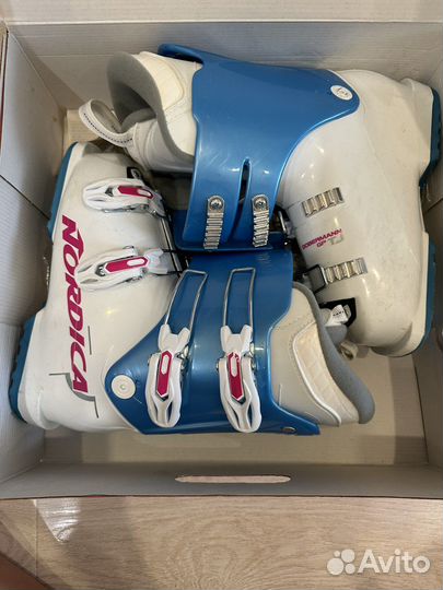 Горнолыжные ботинки nordica