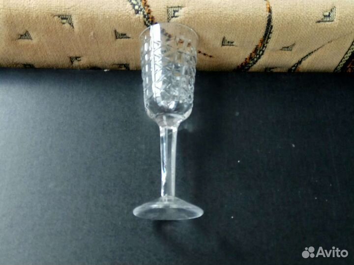 Хрустальная рюмка