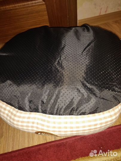 Лежанка для кошек и собак