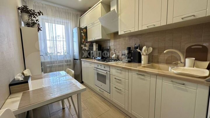 3-к. квартира, 58 м², 9/9 эт.