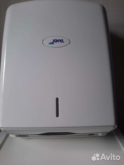 Диспансер для бумажных полотенец