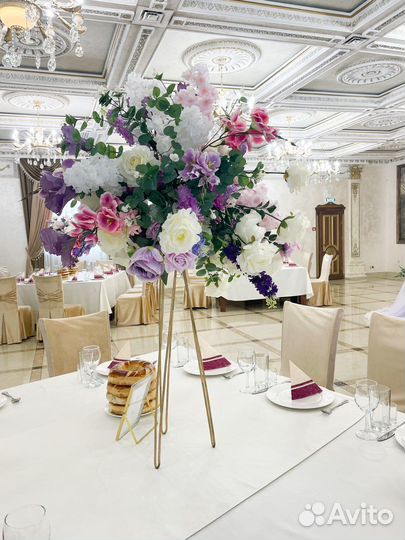 Цветочная композиция на президиум Гостевые столы