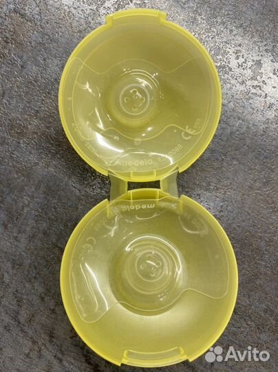 Молокоотсос Avent, бутылочка, вкладыши, накладки