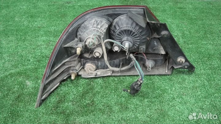 Фонарь Lancer CS R S скол внутр см фото