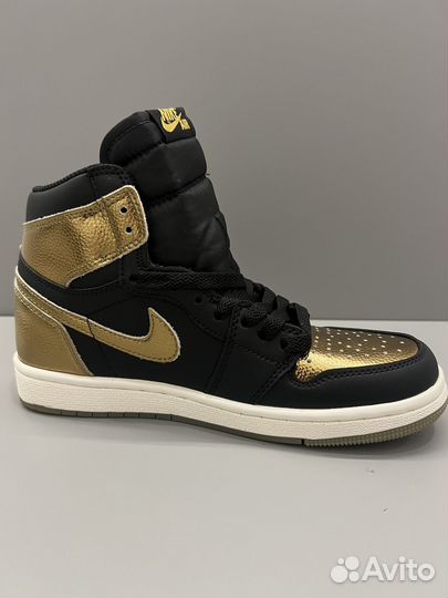 Кроссовки Nike Air Jordan 1
