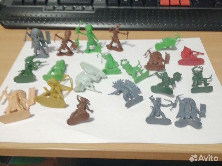 Солдатики, индейцы, ковбои