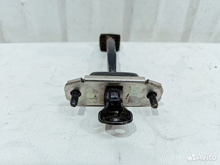 Ограничитель двери задний правый Kia Ceed Sw 1.6