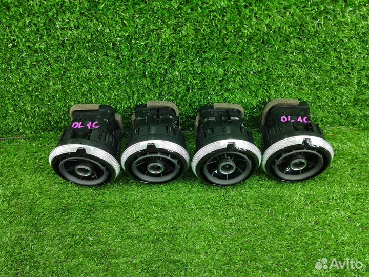 Дефлектор обдува комплект 8V0820901A Audi S3 8V A3