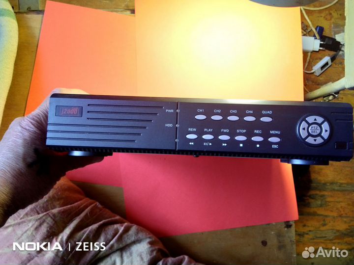 Видерегистратор на четыре камеры