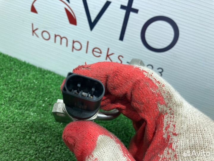 Датчик давления топлива Audi Q7 4L BAR