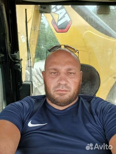 Тракторист машинист