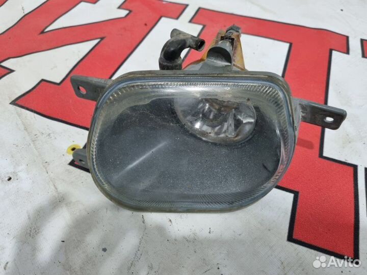 Туманка передняя правая Volvo Xc90