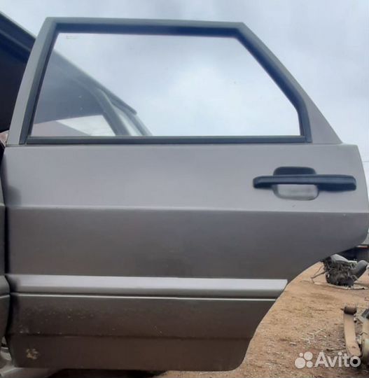 Дверь задняя левая ваз 2115,2114