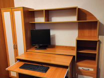Школьный уголок со шкафом, компьютерный стол